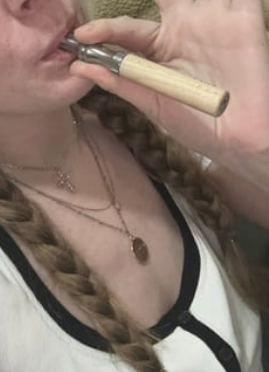 Alt image